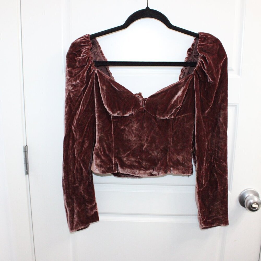 Aritzia Wilfred Novella Velvet Blouse Smocked velvet puff-sleeve Size 0 Truffle